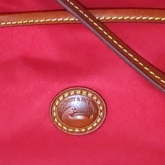Dooney & Bourke nylon crossbody bag EUC - Picture 2 of 10